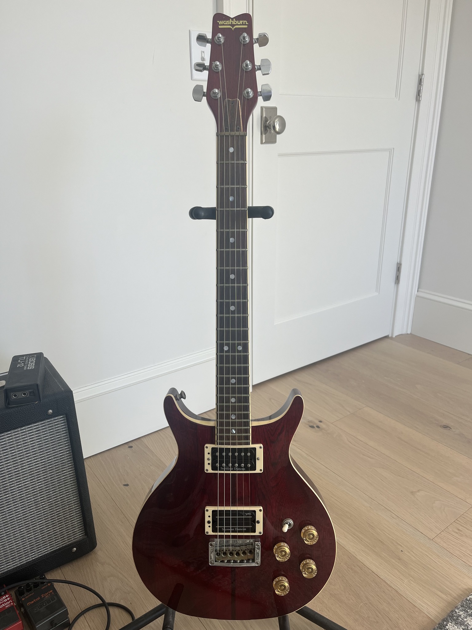 Identify 80's era guitar with Seymour Duncan pickups?