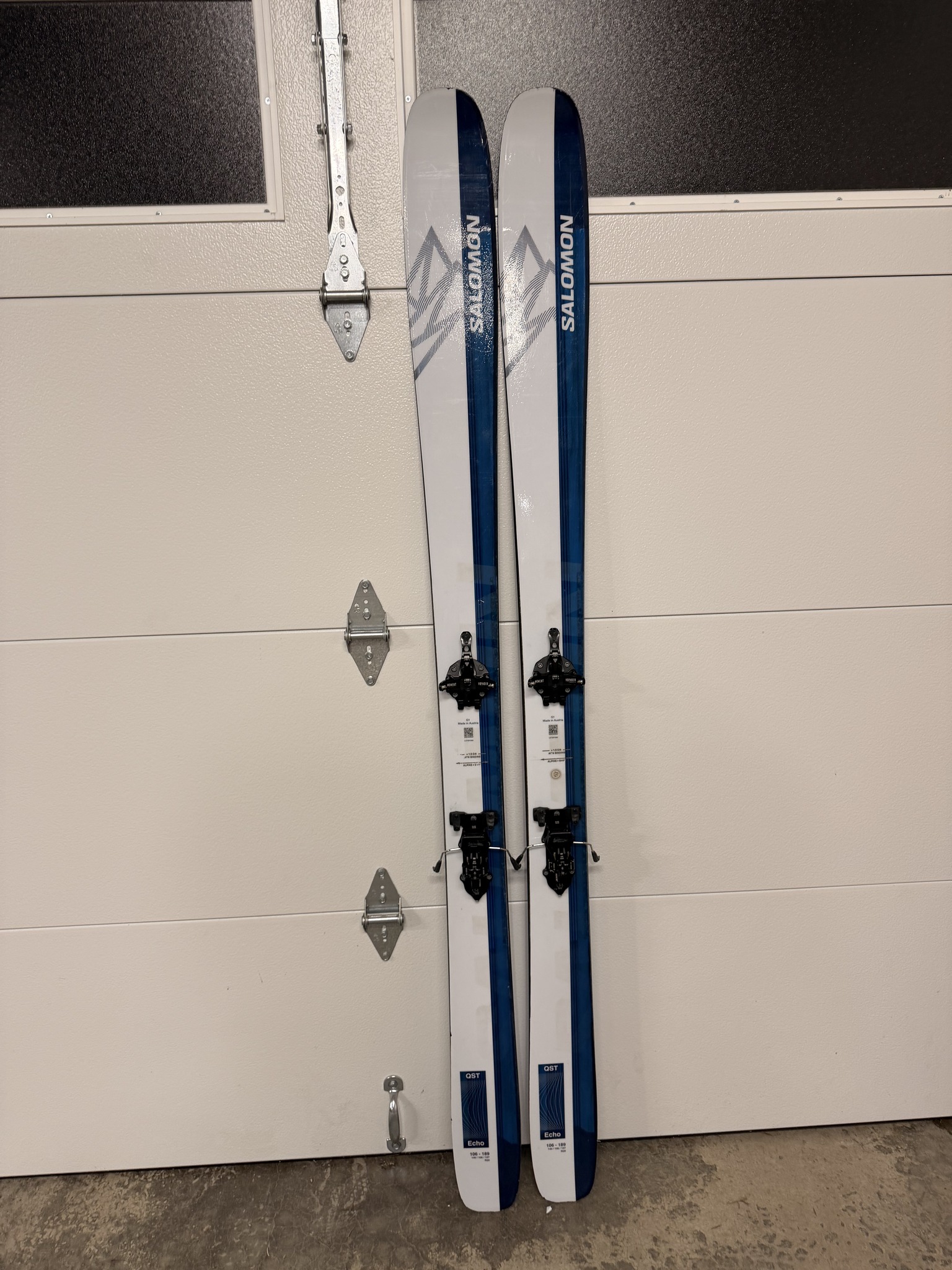 edging salomon qst 106 skis degree X | 2026 The Salomon QST 106 Nirvana is a versatile ski that excels in all conditions Salomon QST Echo 106 190cm