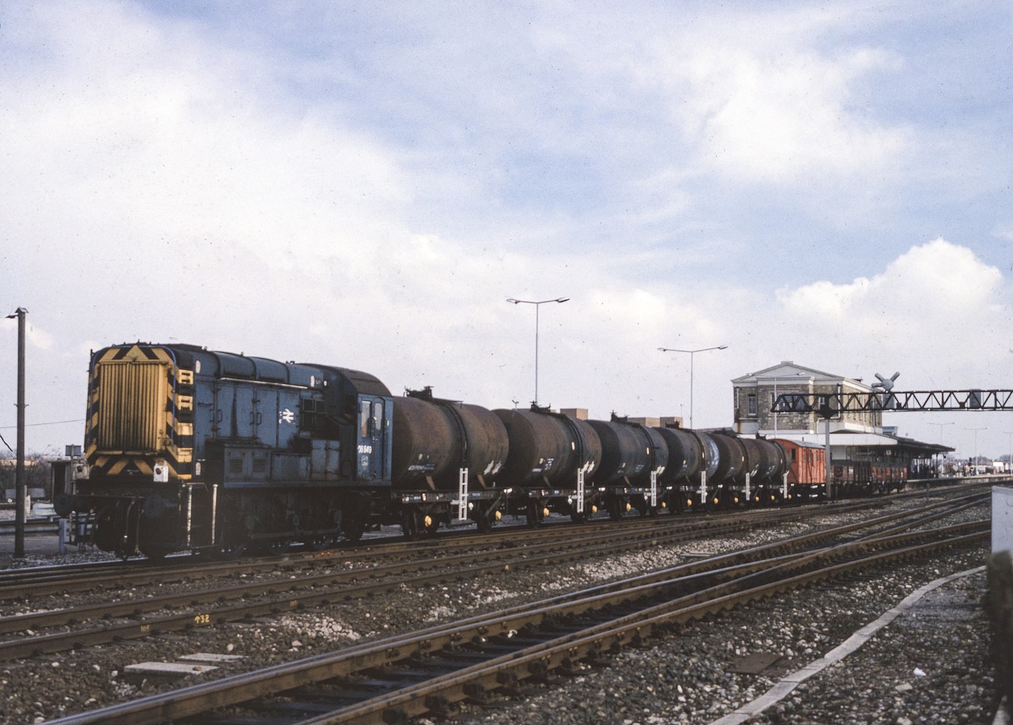 The Rail Thing Gateway | 08849 moving a rake of departmental wagons ...