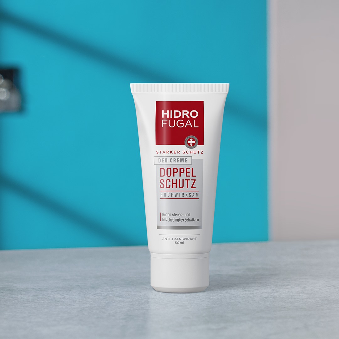 Manchmal trifft's einen doppelt. Wenn's stressig UND heiß wird, empfehlen wir unsere Doppel Schutz Deo Creme. Der starke Zweifachschutz wirkt zuverlässig gegen stress- und hitzebedingtes Schwitzen – ohne Rückstände, ohne klebriges Hautgefühl