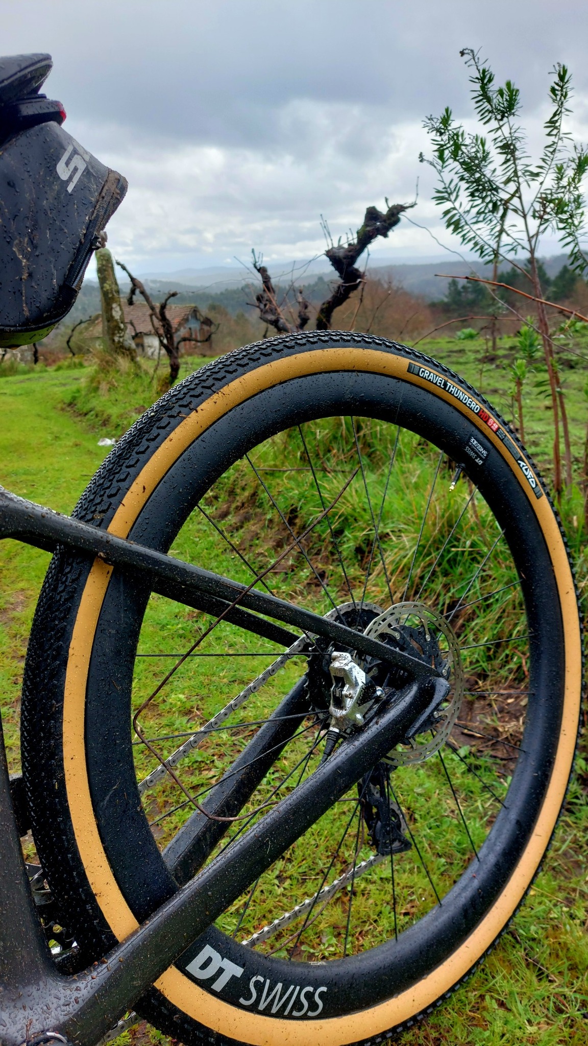 I just tested the new Tufo Gravel Thundero HD 48mm tires on MTB