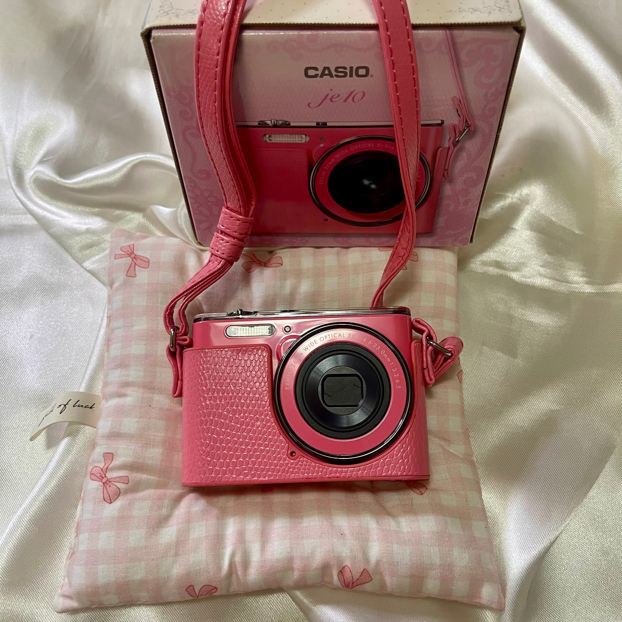 Casio Exilim EX-JE10 pink camera for sale