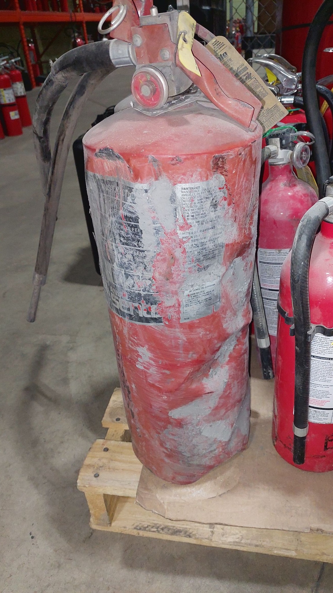 VINTAGE OEM HARLEY-DAVIDSON PRESTO MINI FIRE EXTINGUISHER! STOCK