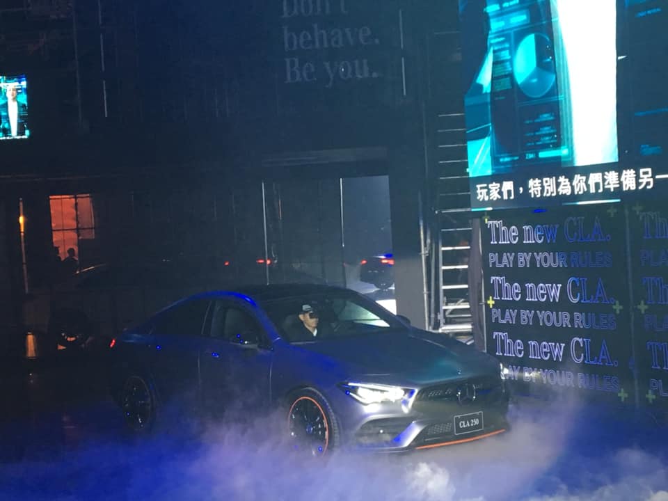 一手車訊 - 在獨特的科幻風格party中，全新一代的CLA正式在台灣發表了！#N##N#目前推出的有CLA 200與CLA ...