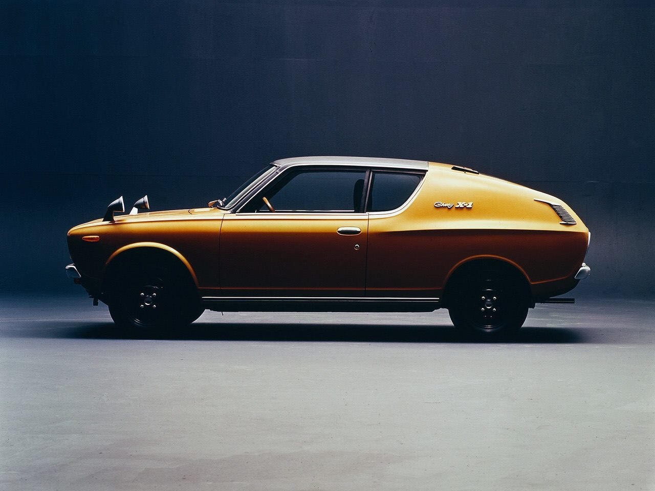 DCCL_N Nissan Cherry Coupe X-1R (1973) 1:24