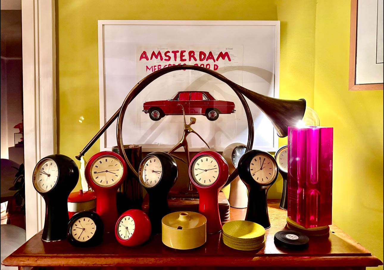 Zero 980 wall clock, designed by Raul Barbieri and Giorgio