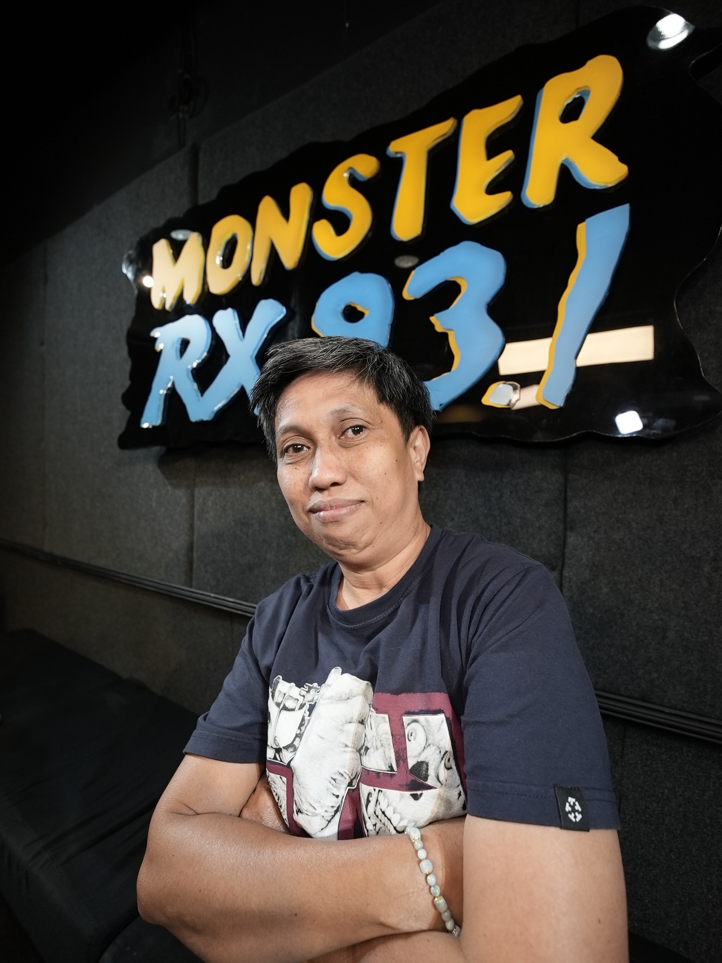 Jay R Sillona