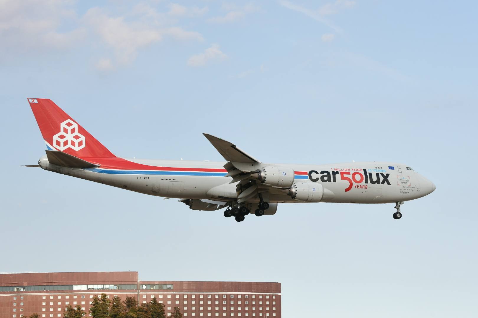CARGOLUX 747-8F 1:200 50周年記念塗装 D2Cサイト