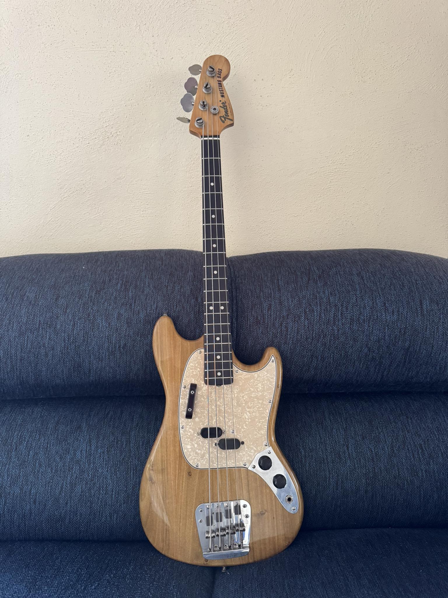 What is the price of a 1973 Fender Mustang USA bass?