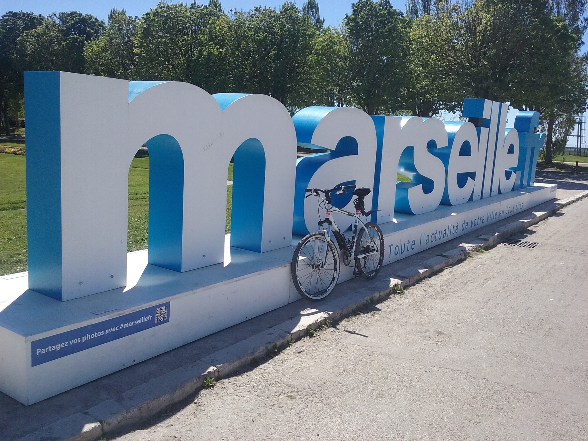 Marseille à vélo 🚴‍♂️🚴🚴‍♀️ | RIDICULE ! Après avoir repoussé en ...