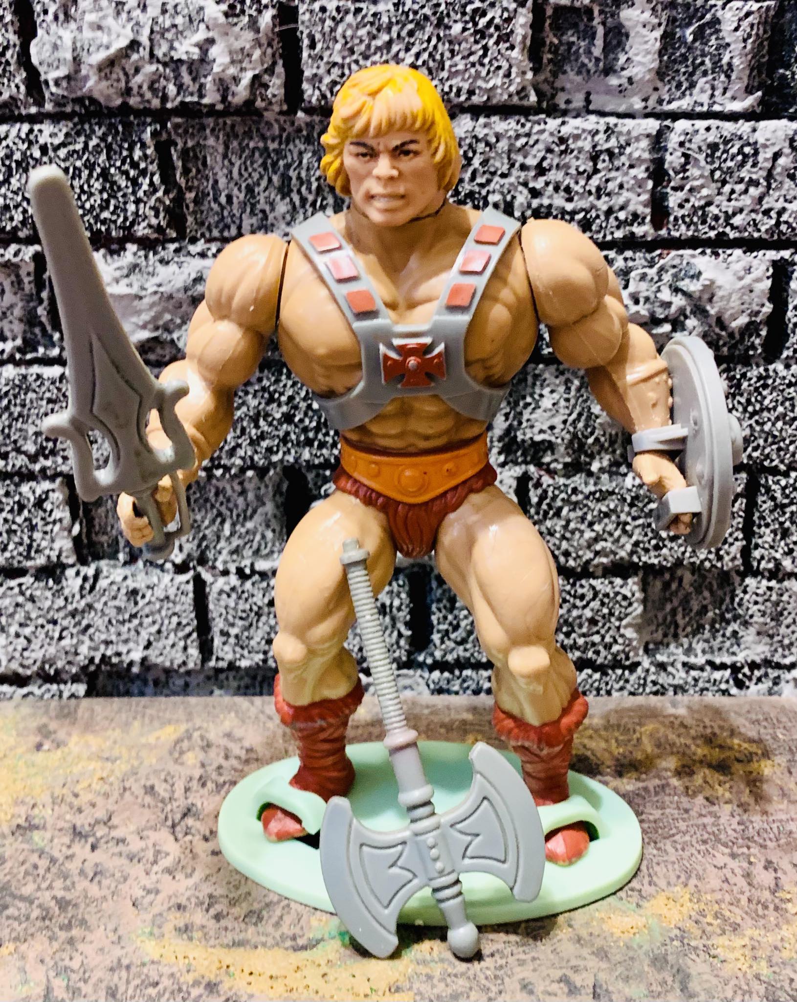 Is this vintage Battle Damage He-Man from 1981 or Bad Karma He-Man?