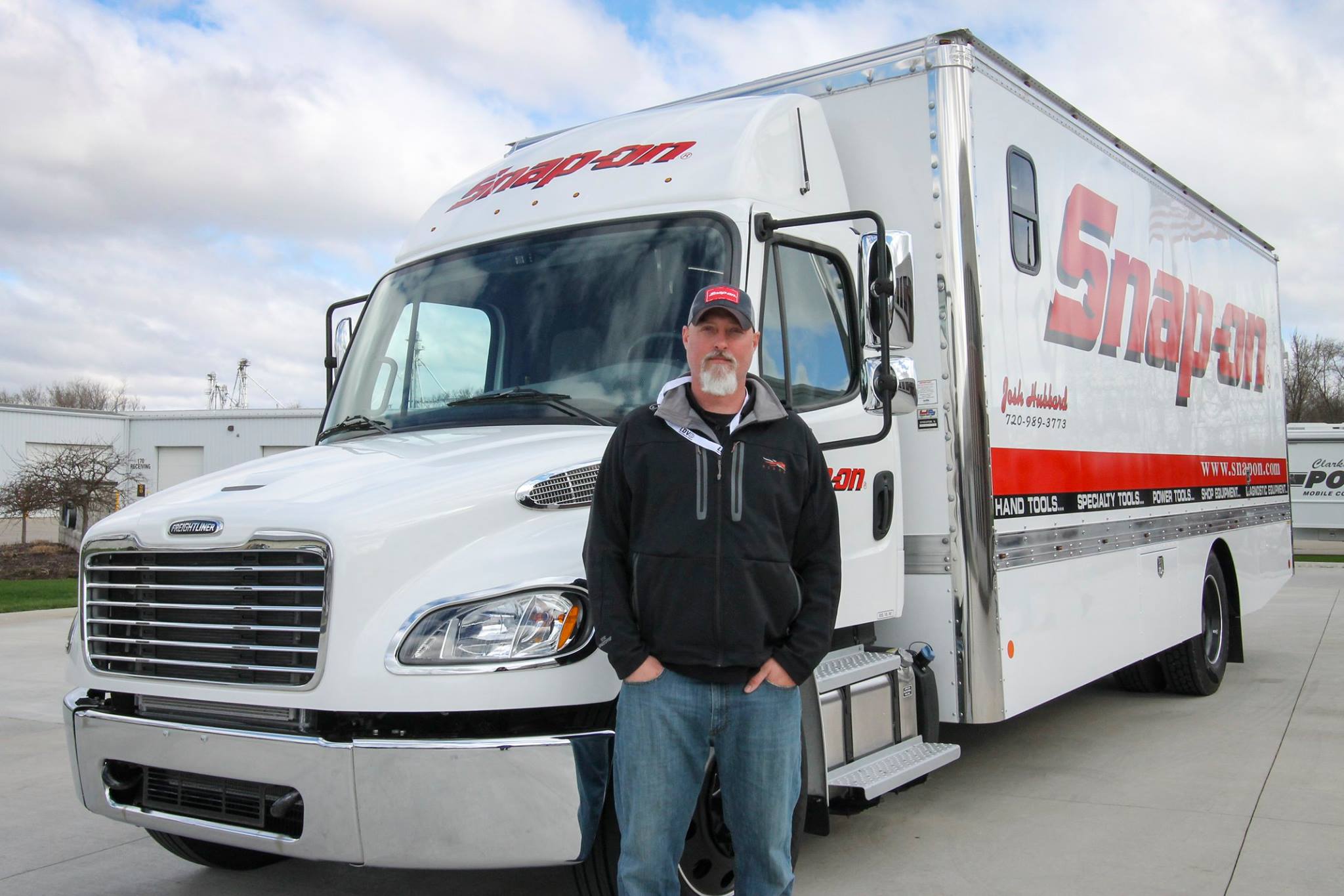Josh Hubbard's new 22ft. Freightliner M2 mobile tool store looks