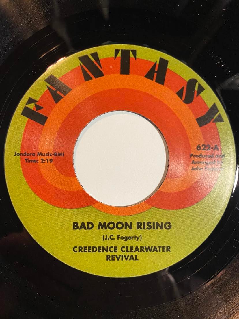 Adesivo Paraspruzzi Creedence Clearwater Revival 'Bad Moon Rising' &ndash; Bumper Sticker Vintage Rock
