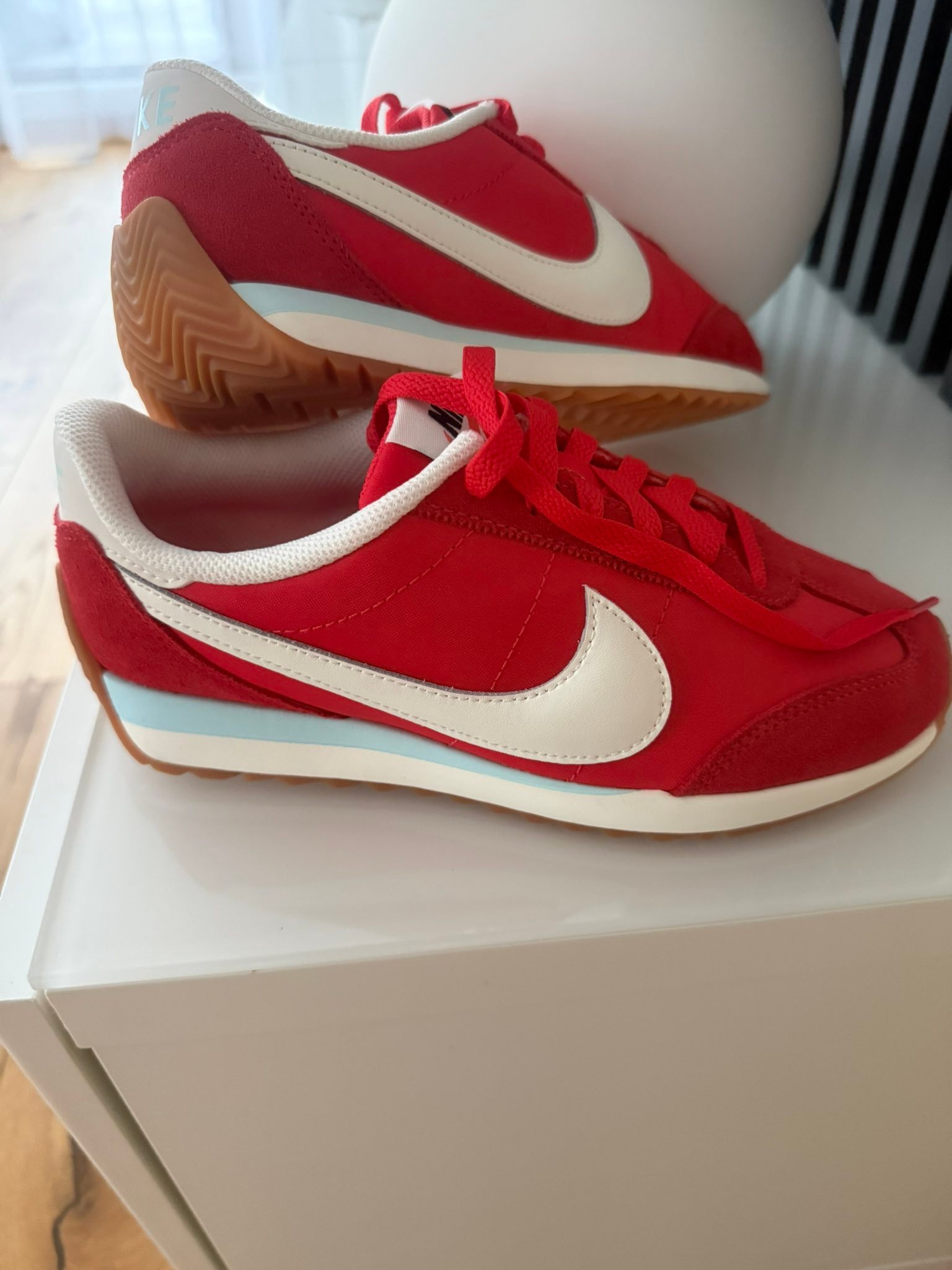 Uued originaal Nike tossud s.38/stm 24cm, 45.-