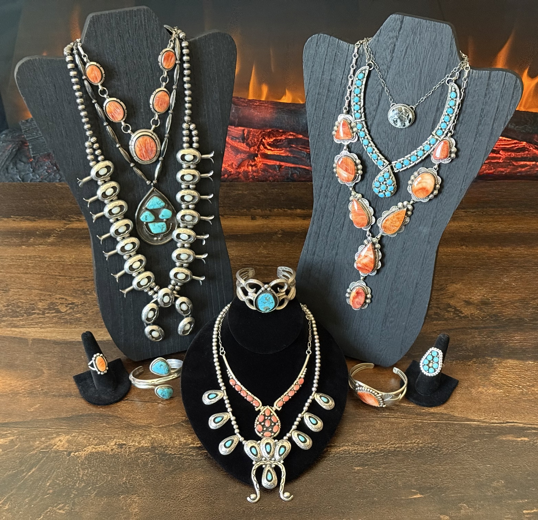 Where to find turquoise and spiny oyster earrings and necklace to