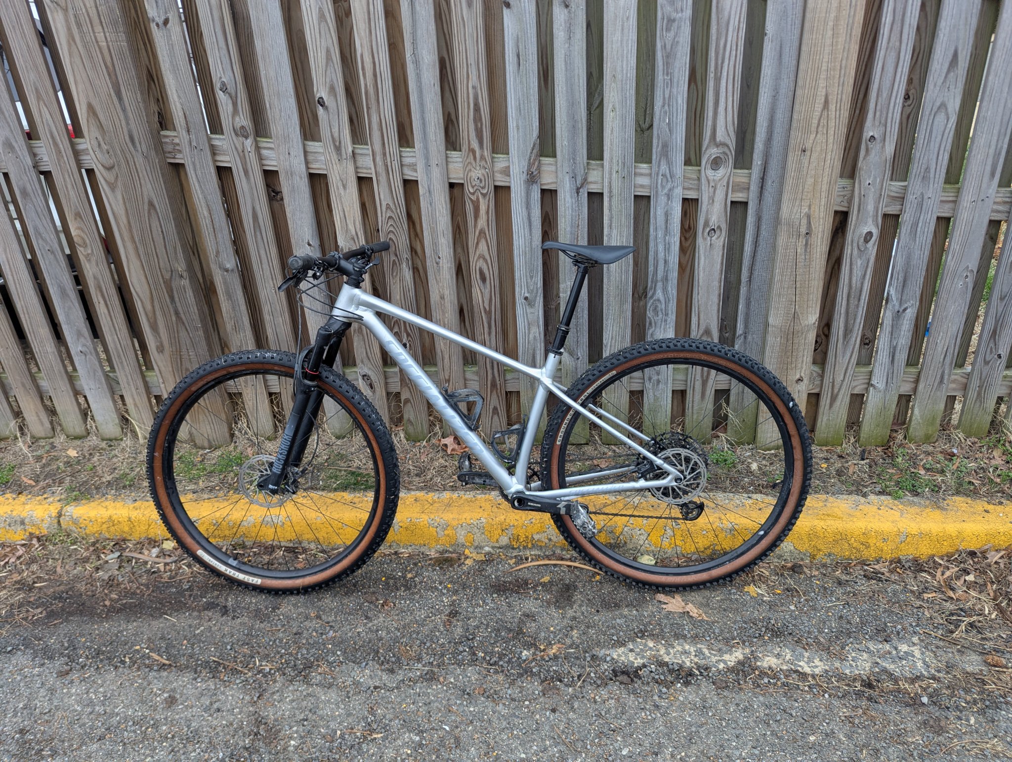 2022 Specialized Chisel Hardtail Comp - M w/ Dropper - Bicycles ...