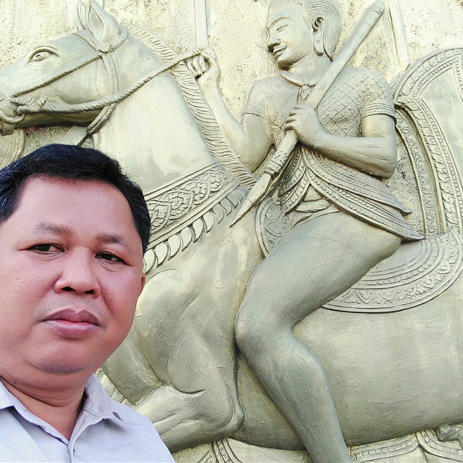 Soth Vicheka - ថ្ងៃនេះ IDOL មកលេង។ | Facebook
