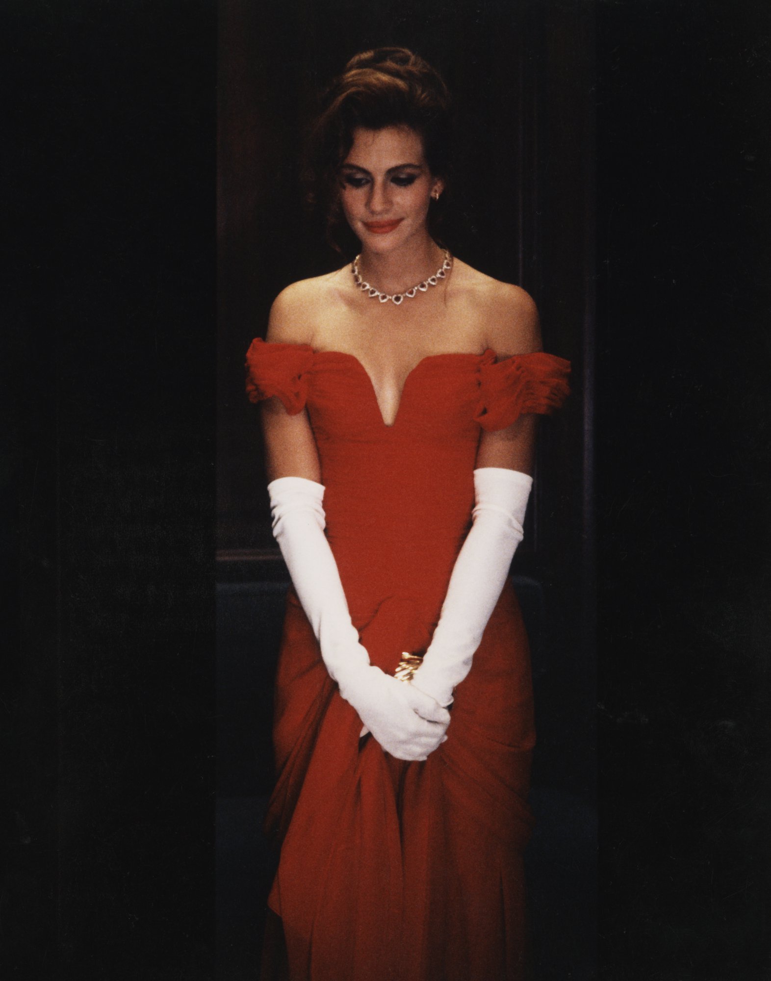 PRETTY WOMAN TURNS 30! @juliaroberts was a vision in red playing the fearless Vivian Ward, and thanks to Costume Designer #MarilynVance and #MargaretHerrickLibrary, you can see her iconic look evolve over time