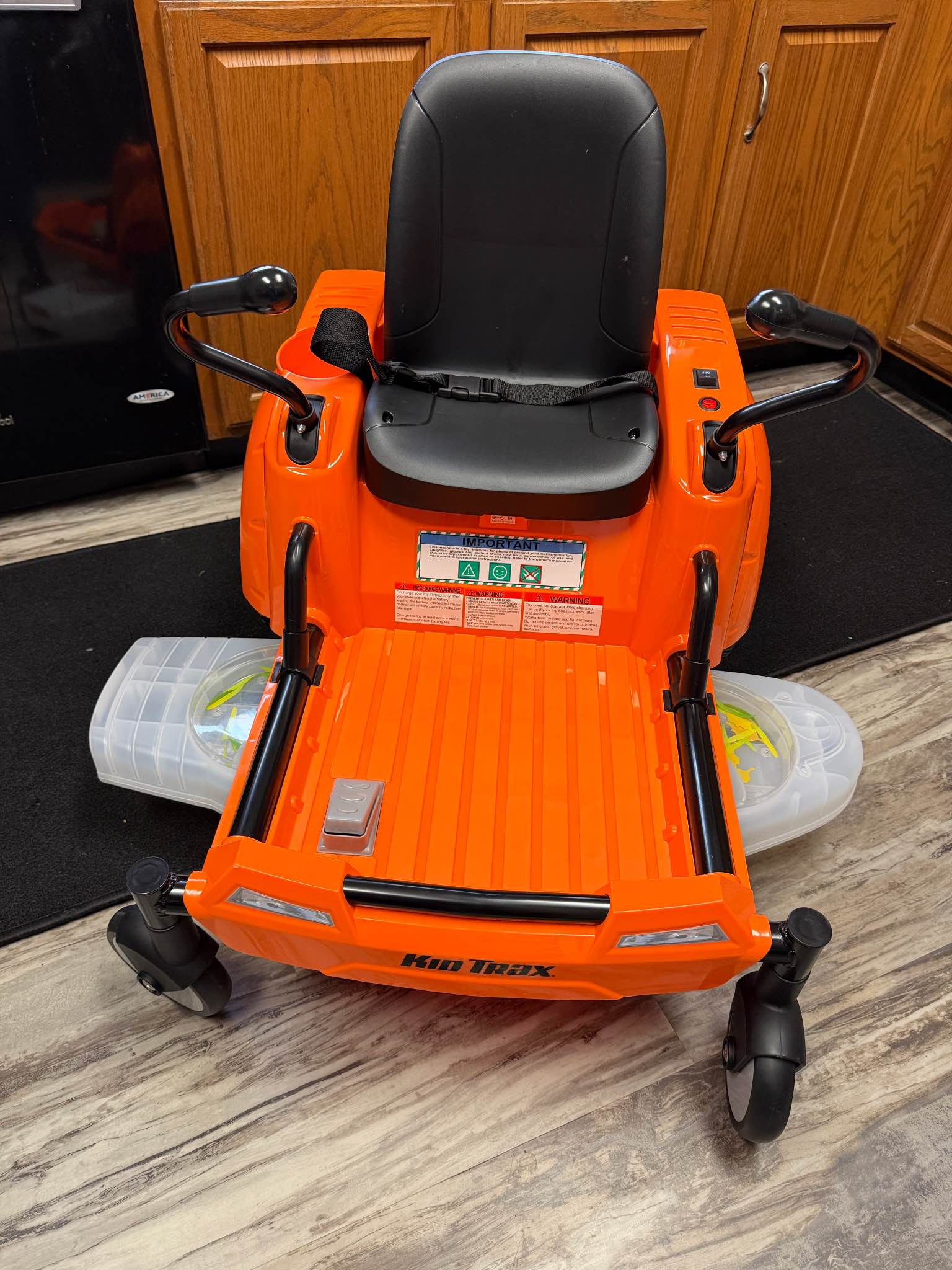 NEW Zero Turn Lawn Mower Kid Trax Brand 12V Ride-On Toy Deck has