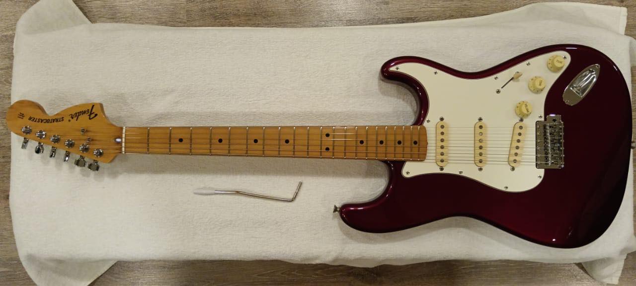 How to verify authenticity of Fender Japan ST72 guitar?