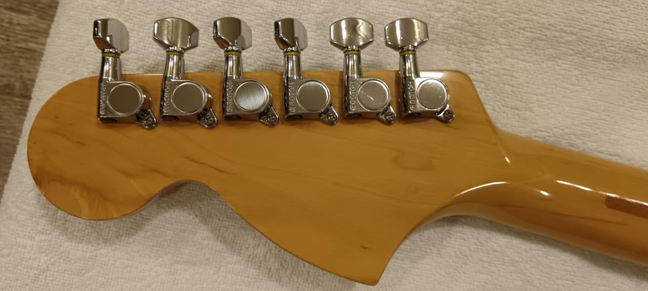 How to verify authenticity of Fender Japan ST72 guitar?