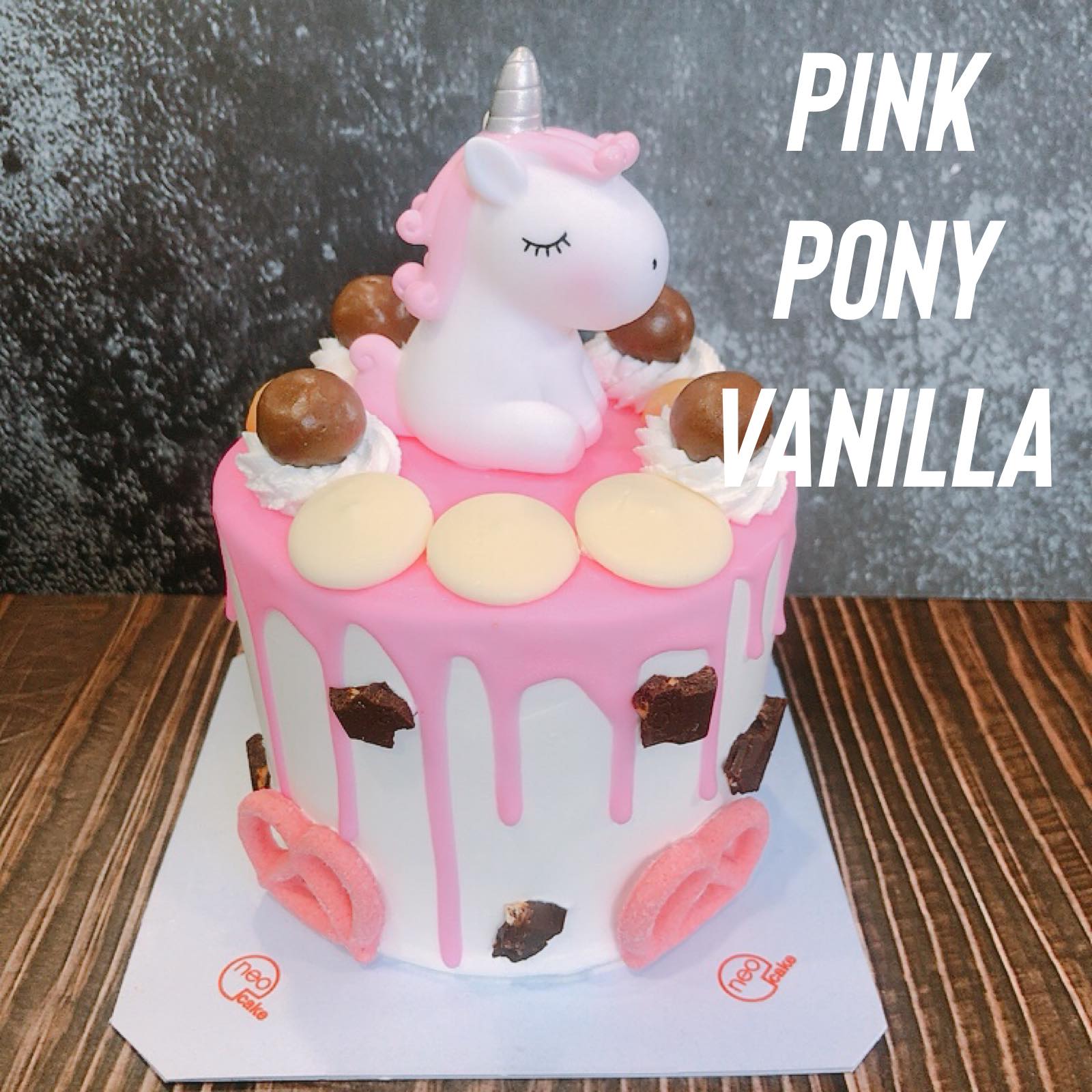 Neocake - Pink pony vanilla cake เค้กนมสดโพนี่ 1/2 ปอนด์... | Facebook