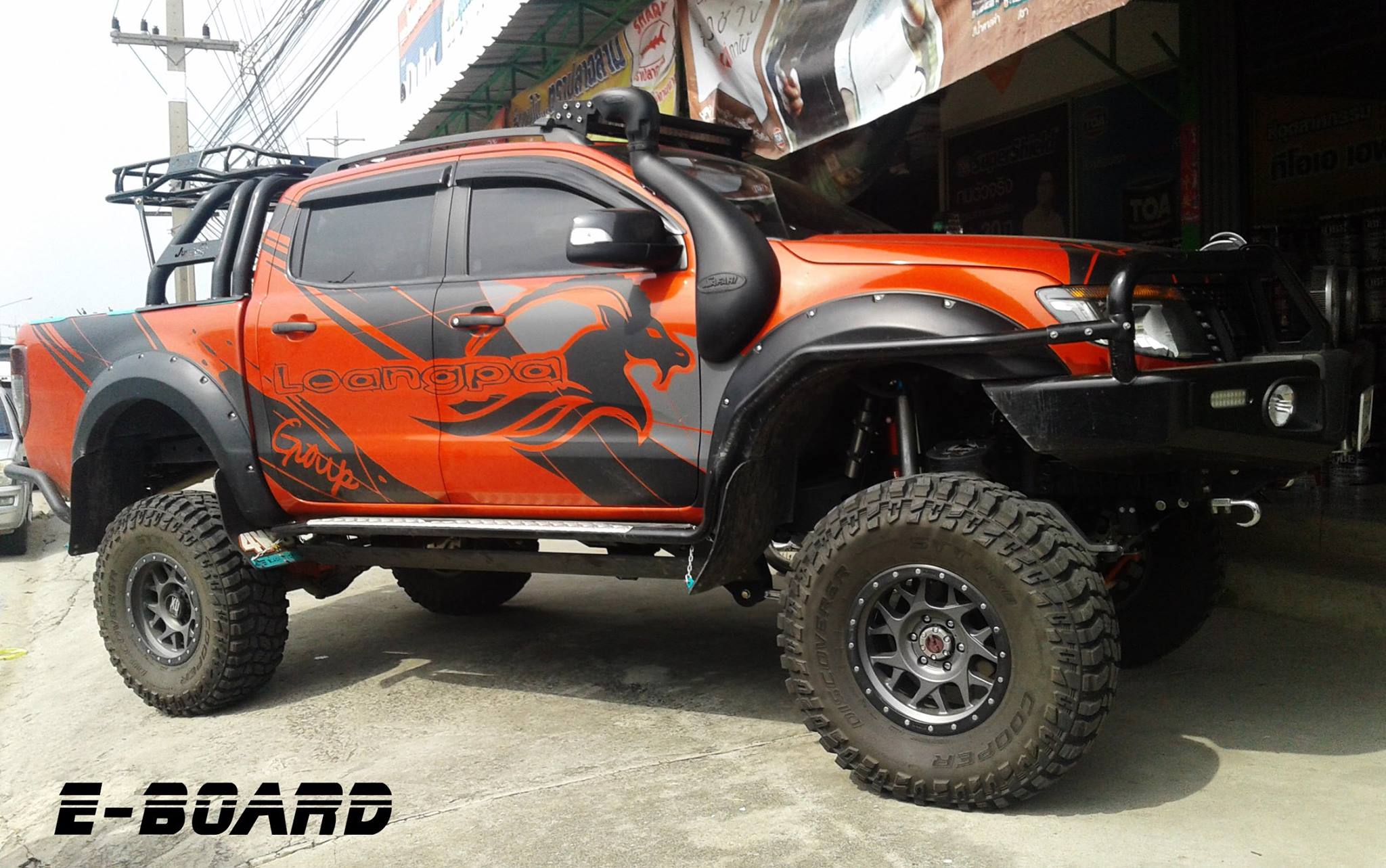 🔥🔥Ford Ranger 🔥🔥 #EBoard... - E-BOARD บันไดข้างสไลด์อัจฉริยะ | Facebook