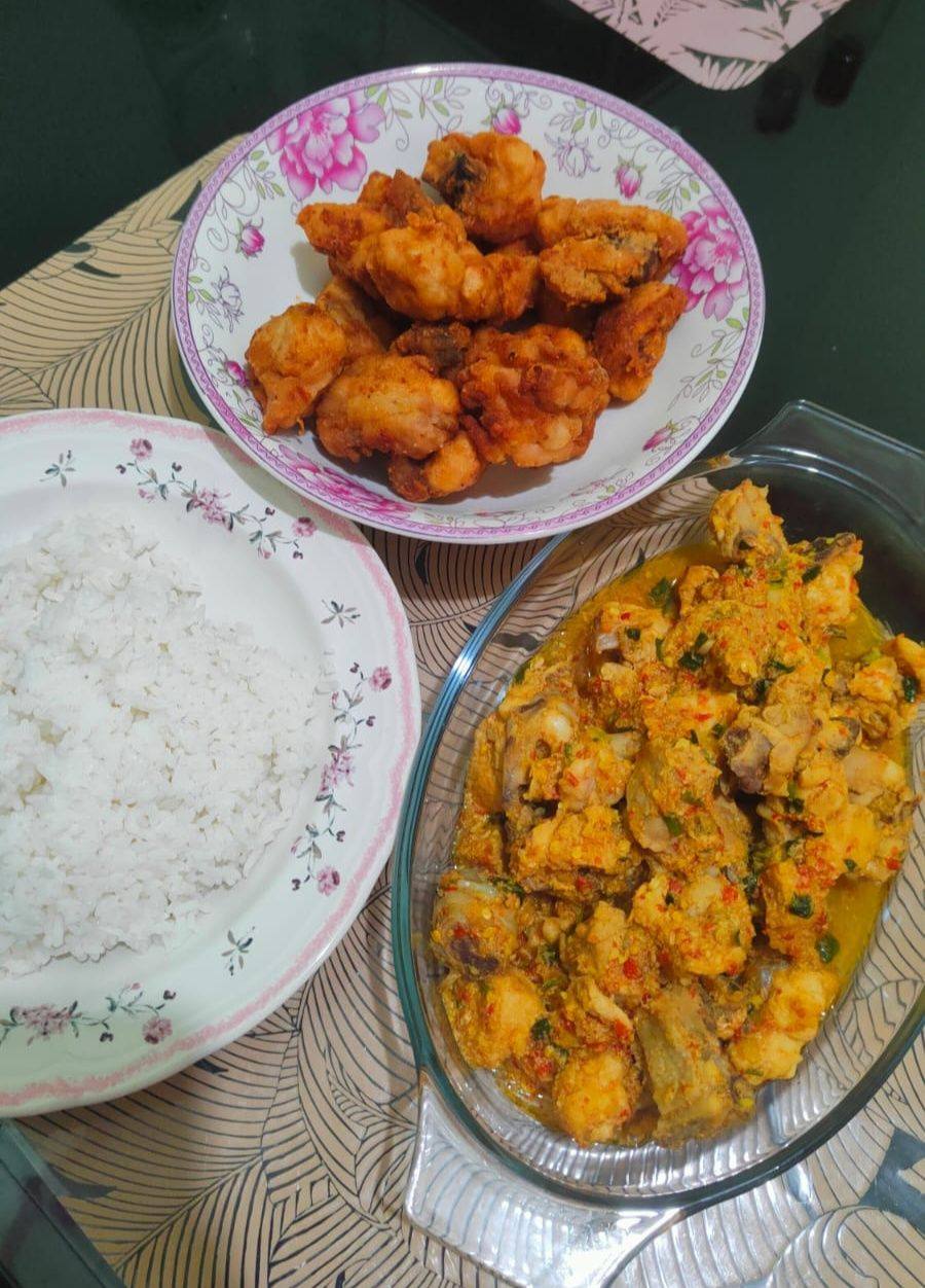 ジェジェ fried chicken and chicken rica-rica