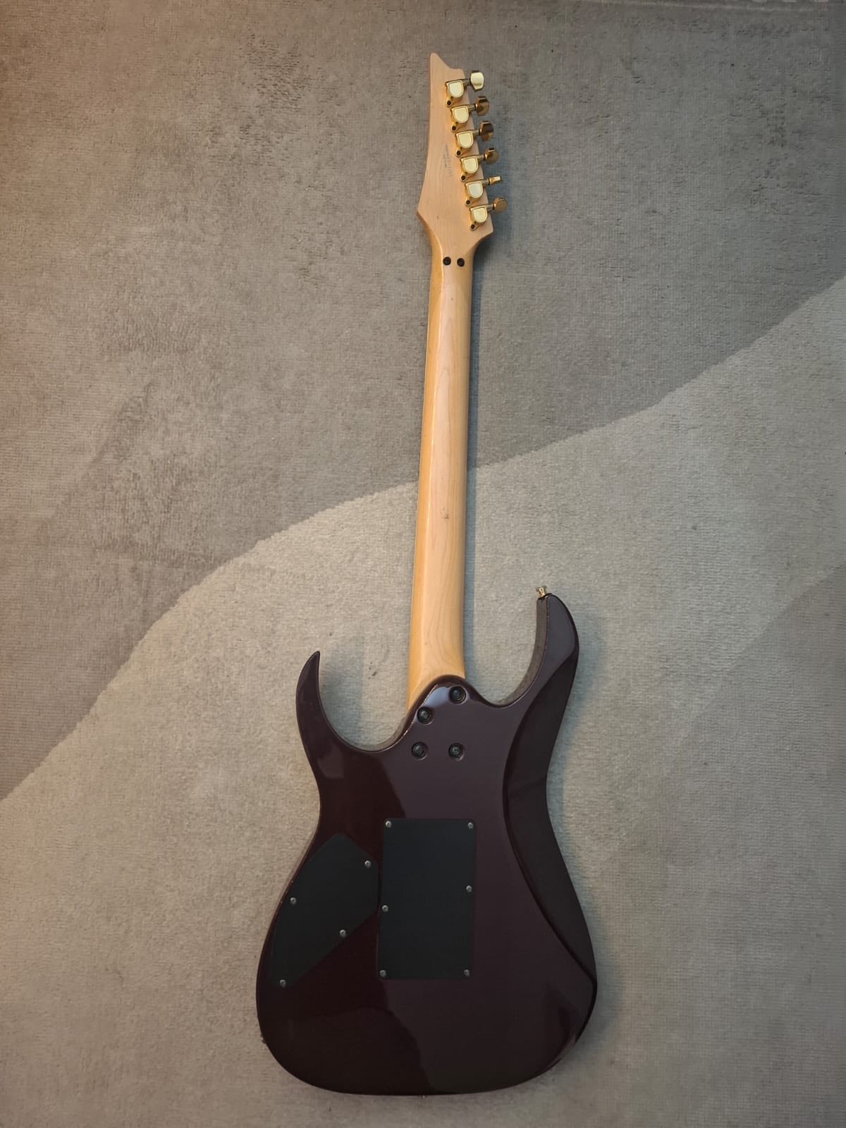 1995 Ibanez MRG500 guitar with wine sunburst finish