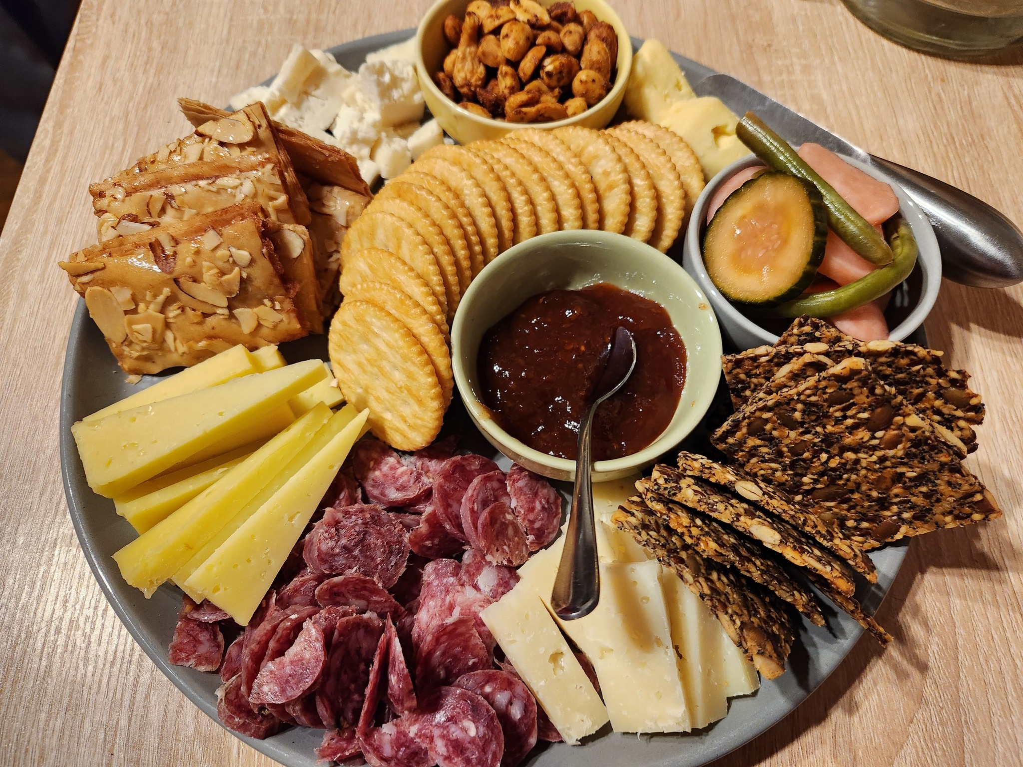 Cheese with dips&cracker charcuterie board 🤤🤤🤤🤤🤤🤤 display picture 1