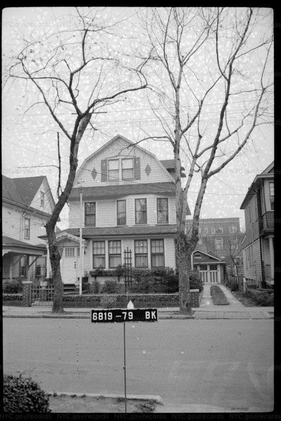 Dutch-style house in 100 South between 13th and 12th East?