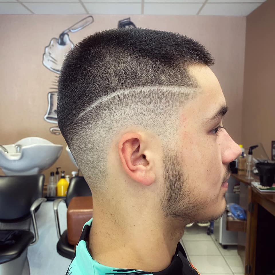 Coiffure Homme Dégradé A Blanc