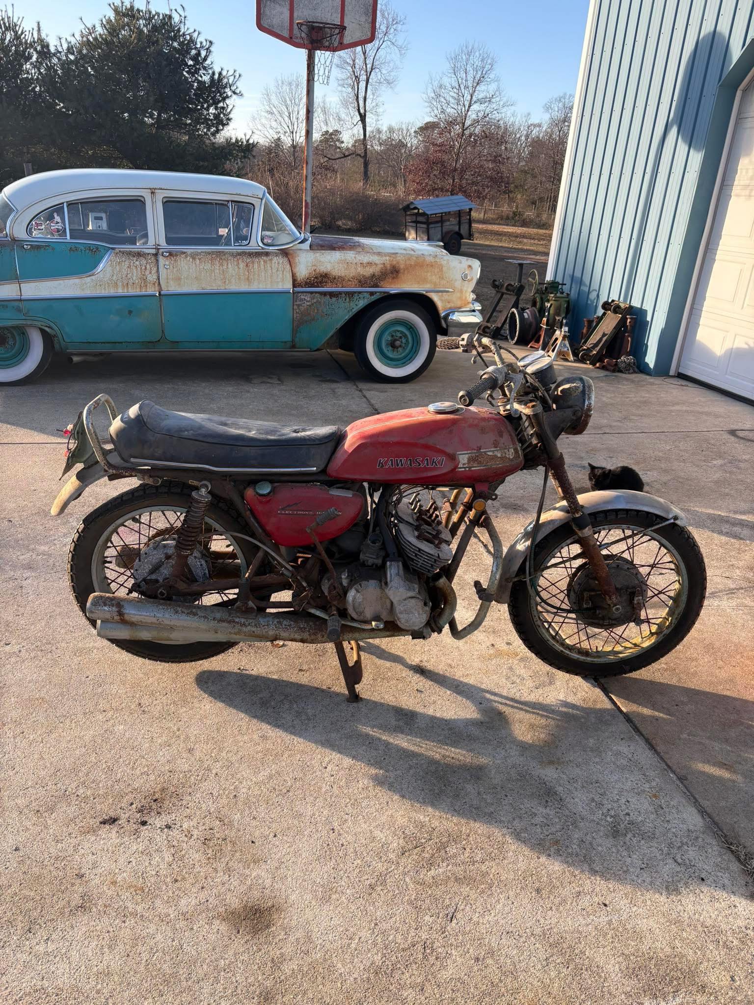 Restoring my father's 1970 Kawasaki 500