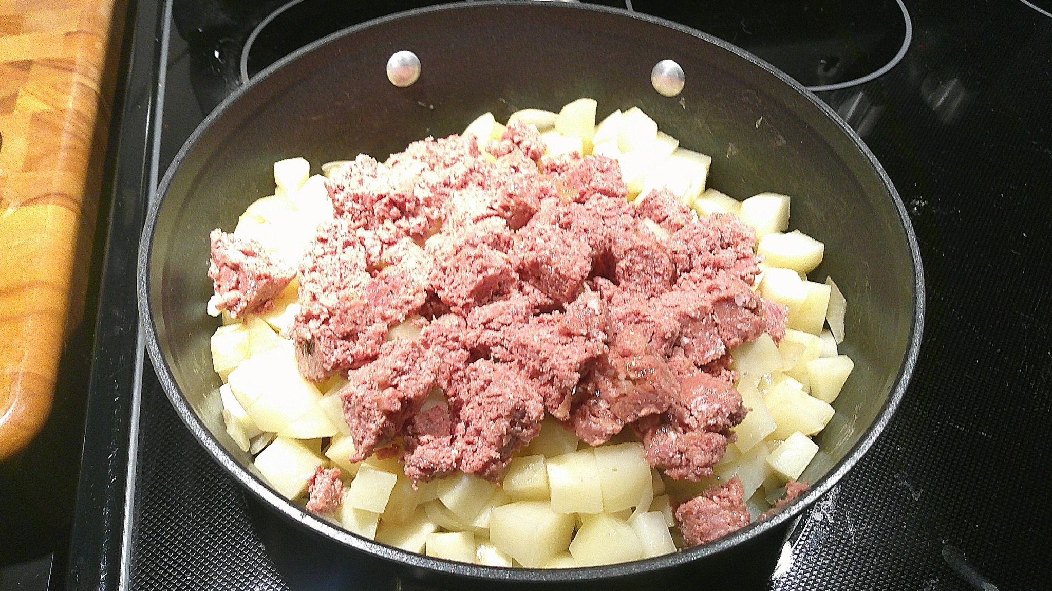 Scottish/Homemade Recipes And Food Pictures | Corned beef hash served ...