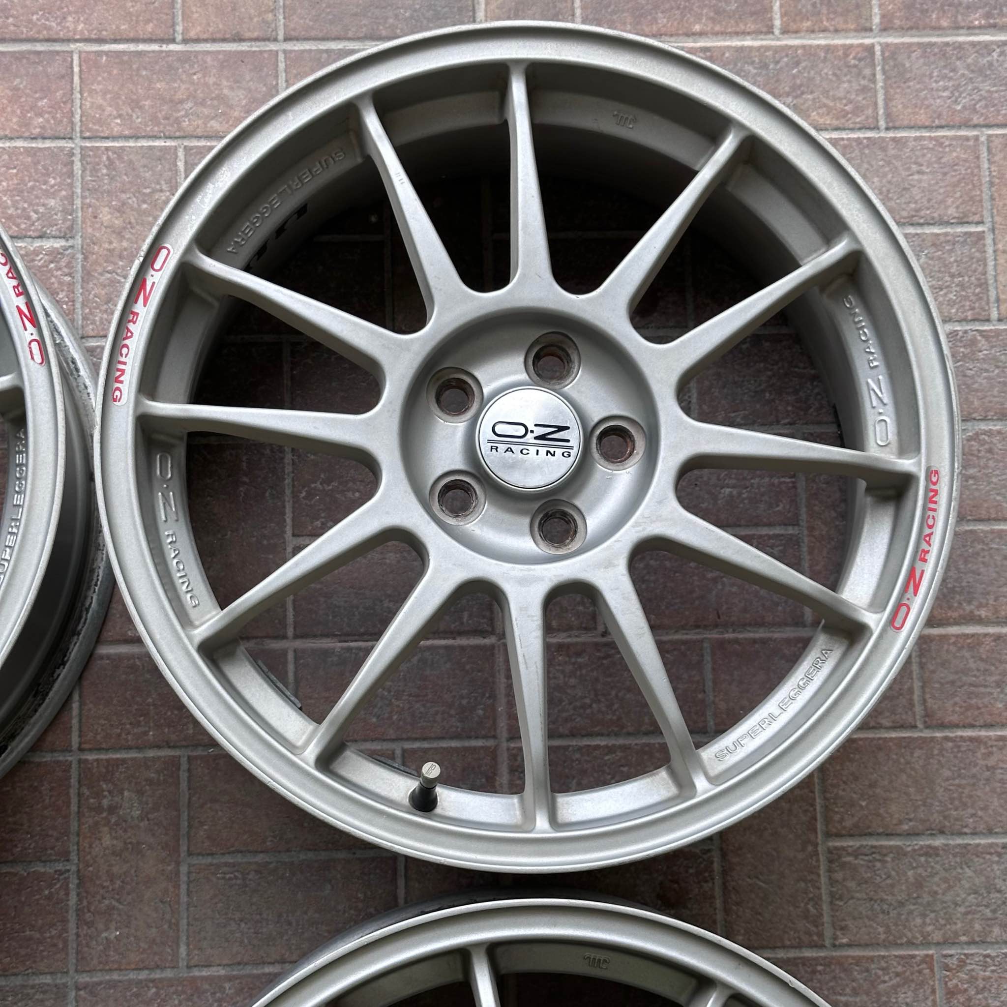 For sale OZ Racing Superleggera 17s Made in Italy 5x100 17x7 +48