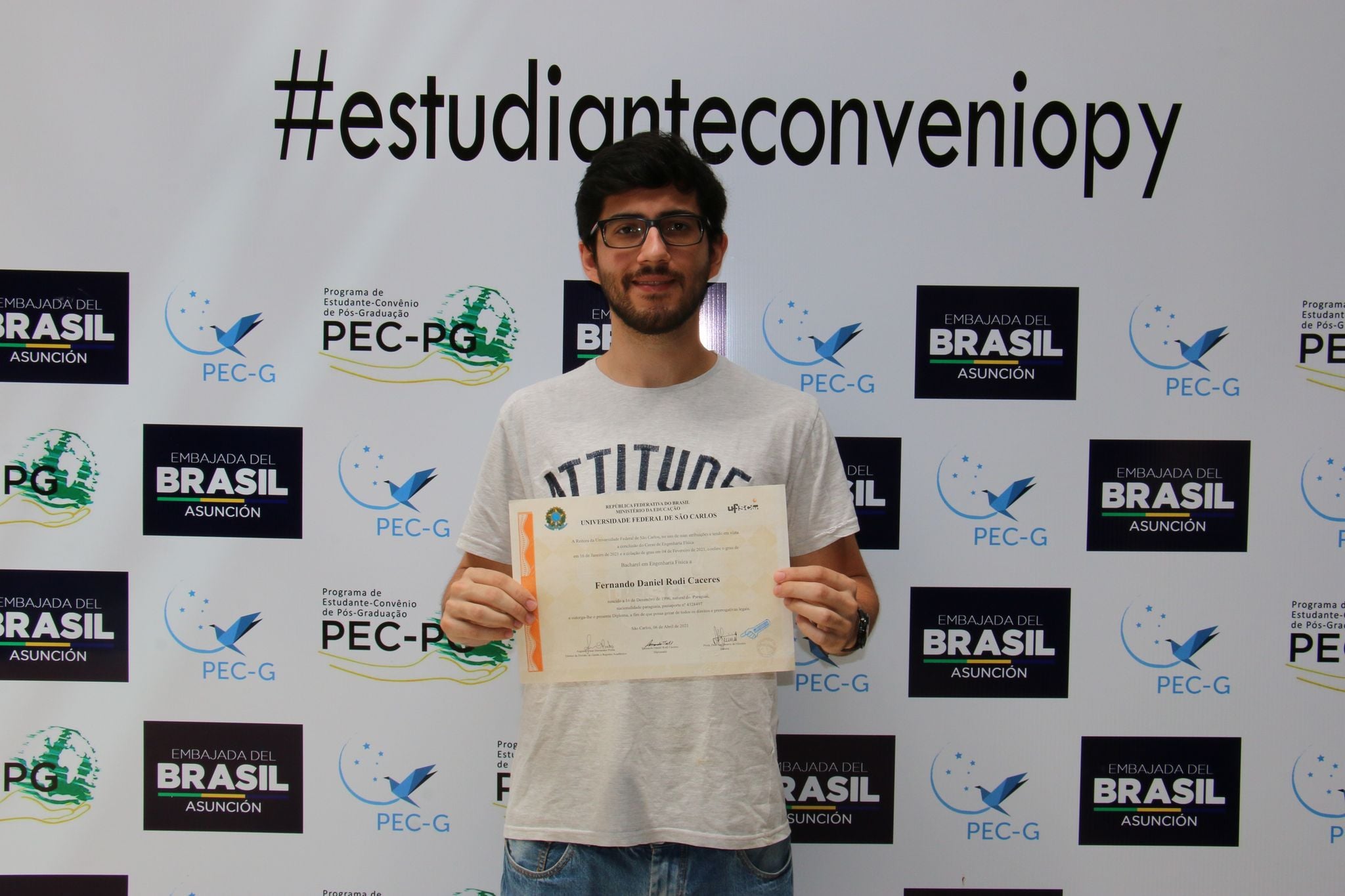 Egresado en... - PEC - Programa Estudante Convênio - Paraguay | Facebook