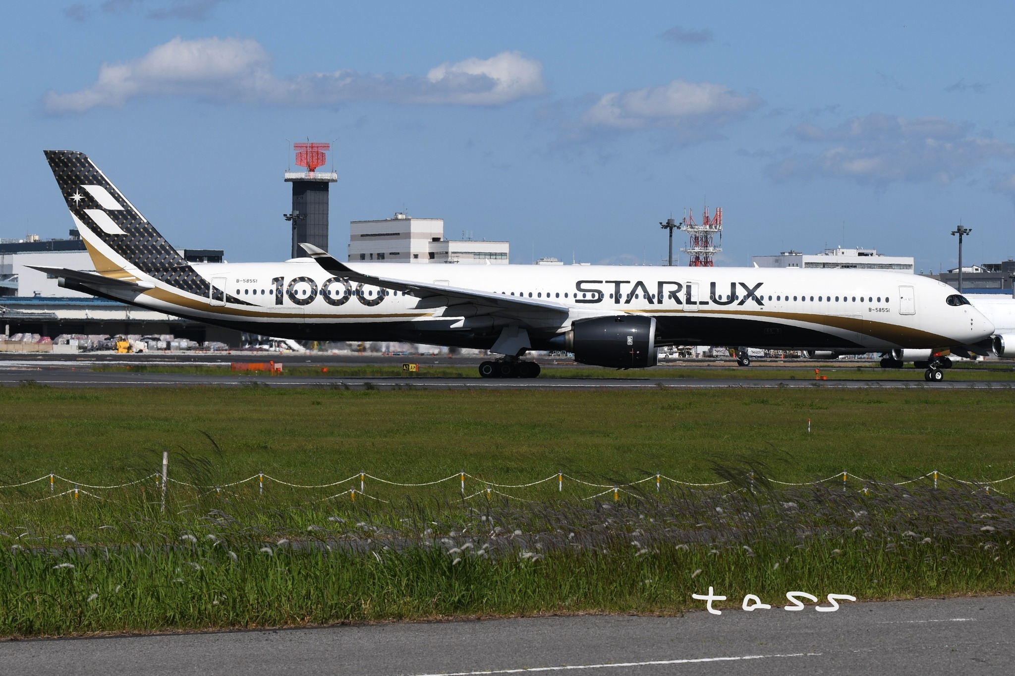 JX-801 Starlux A350-1000 NRT-TPE Jun 2026 Economy Class