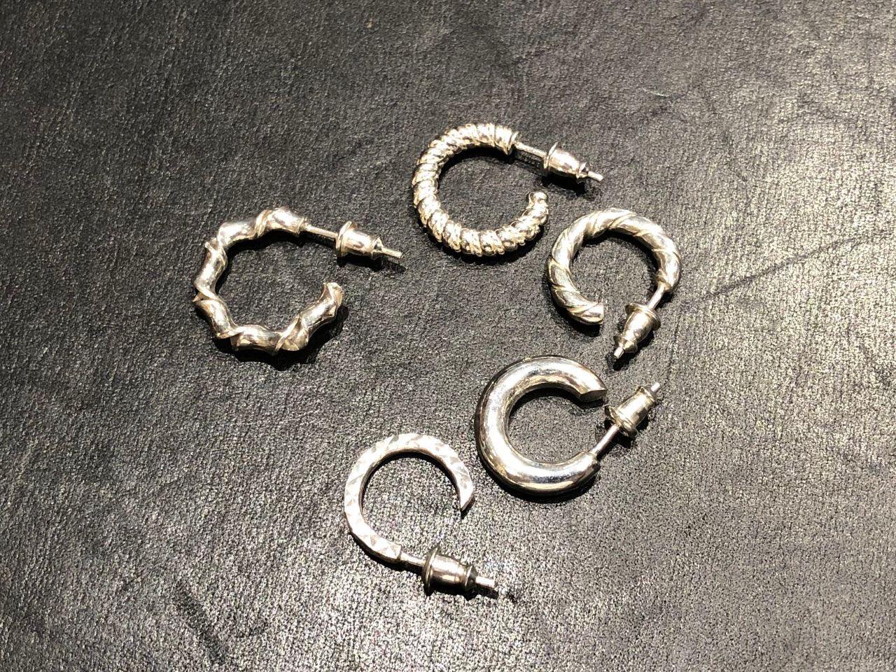 𝐦𝐞𝐢𝐚𝐧 ラインナップの最後は、 ピアスとキーホルダーのご紹介で