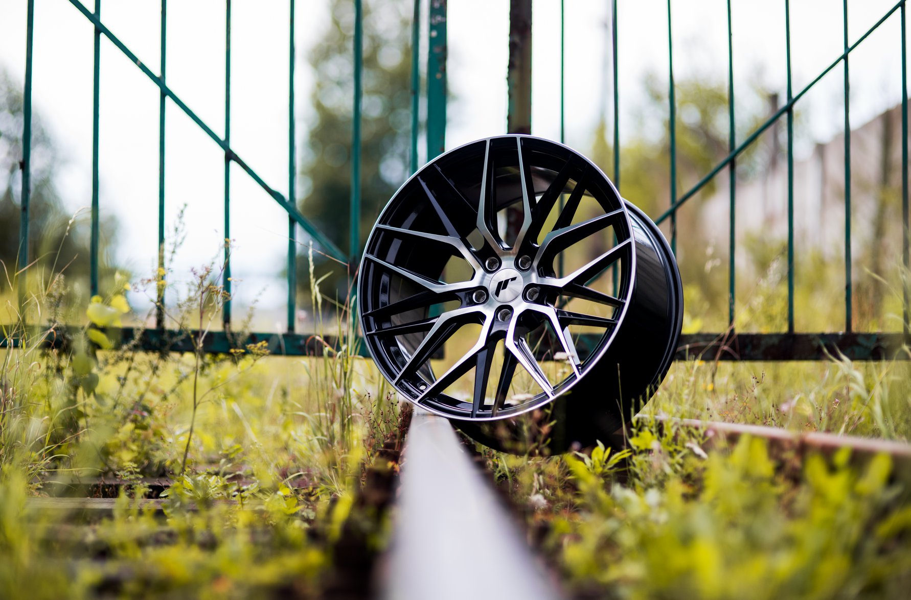JR-Wheels JR-28 is now available in 21