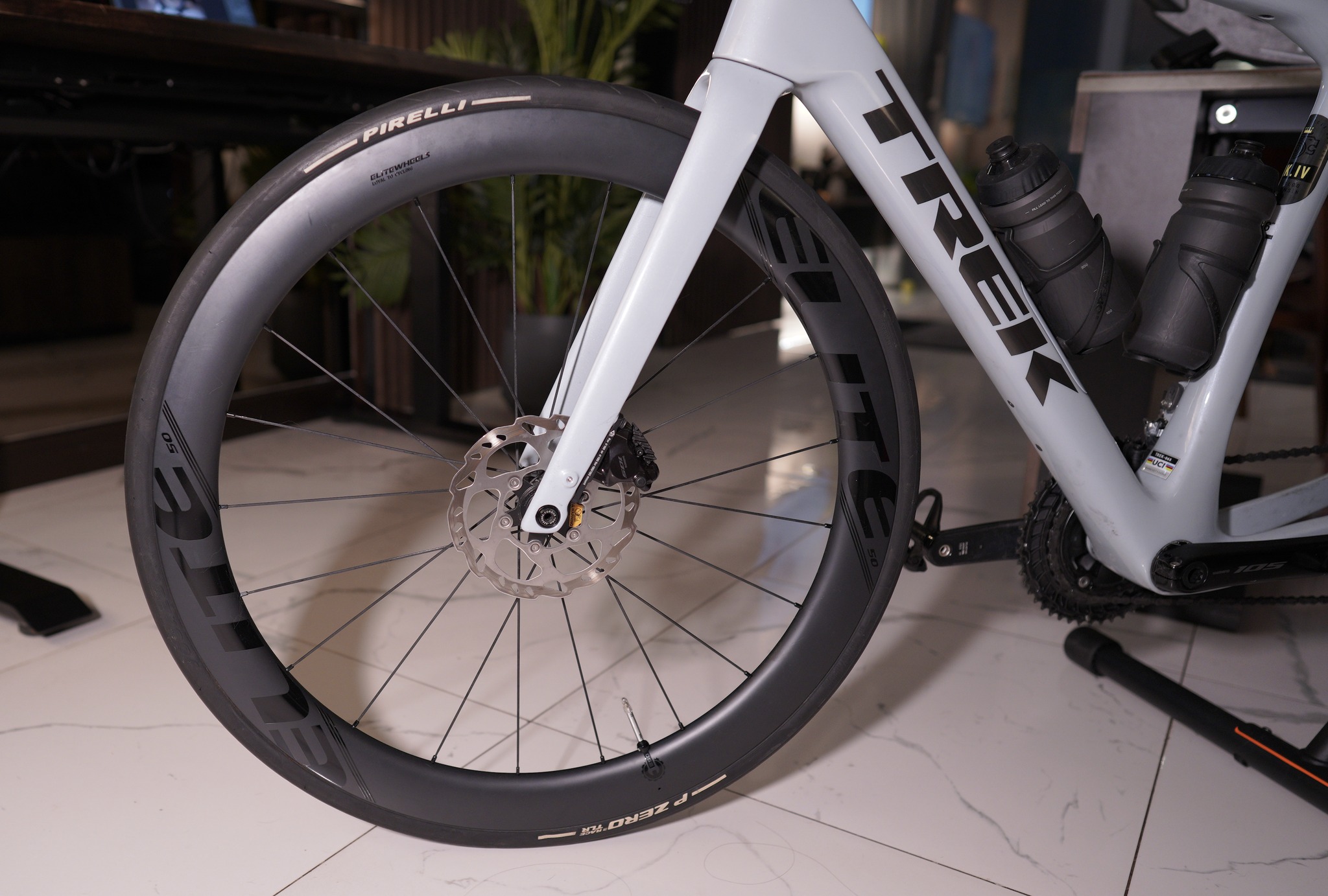 ELITEWHEELS ENT2.0 Disc カーボンホイール スルーアクスル ロード
