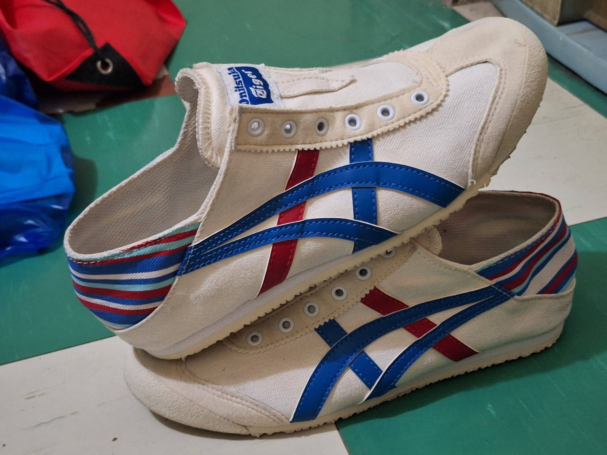 Size euro37 23cm