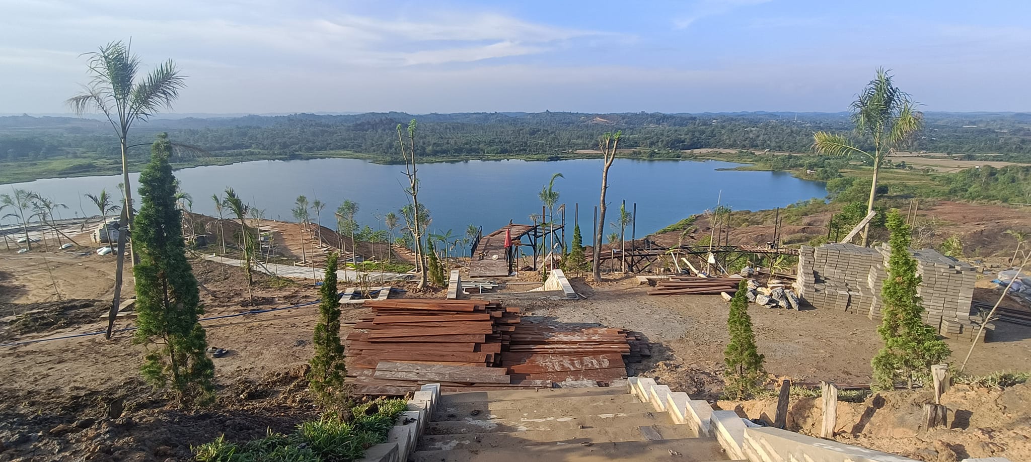 Ambora Lakeview