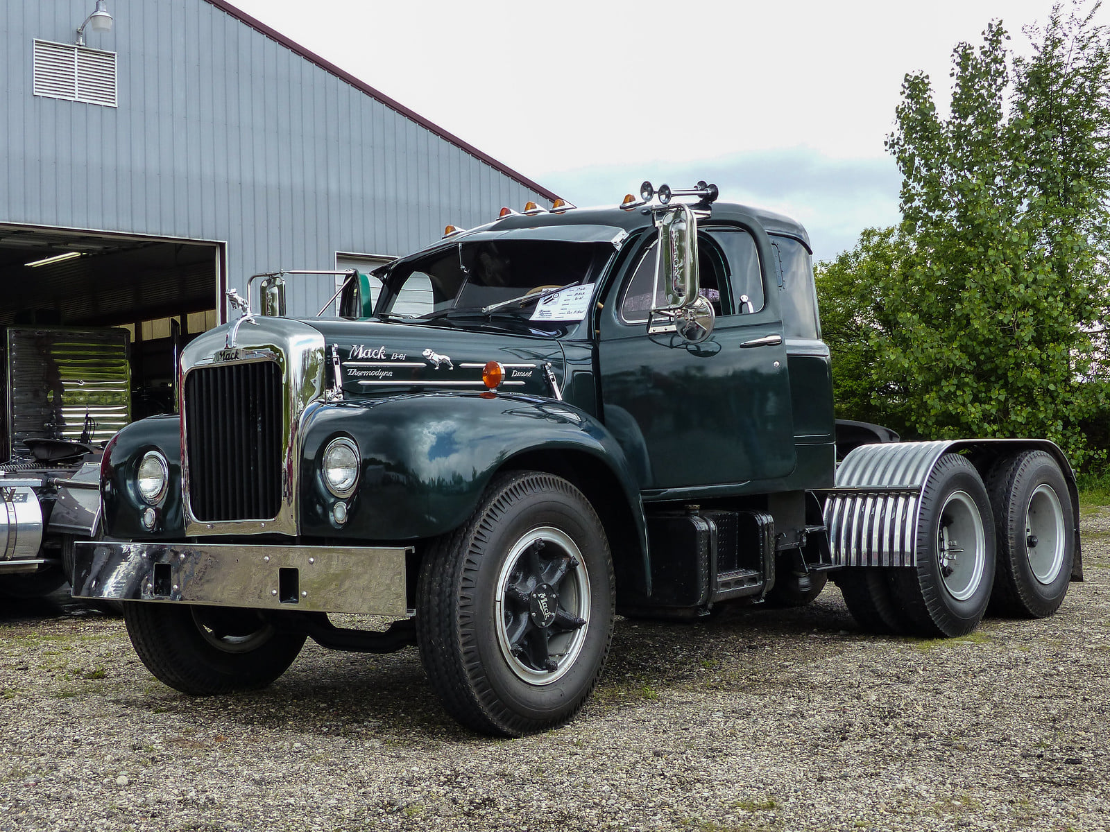 Mack B-61 Thermodyne Tractor, Sleeper