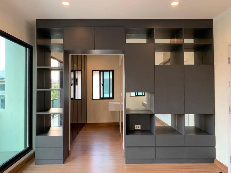 รับทำ Walk in Closet เฟอร์นิเจอร์ ออกแบบ ตกแต่งภายใน Built-In บ้านและคอนโด