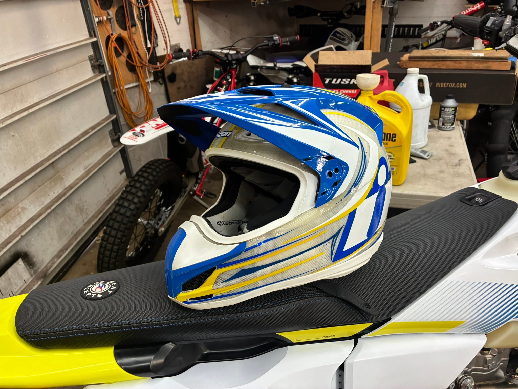 color changers for lazer snow helmet BITEHARDER Snowmobile Safety Light, Pink Power through the most brisk days of the year with this protective addition to your favorite Lazer lid Why the Super Seer S1712