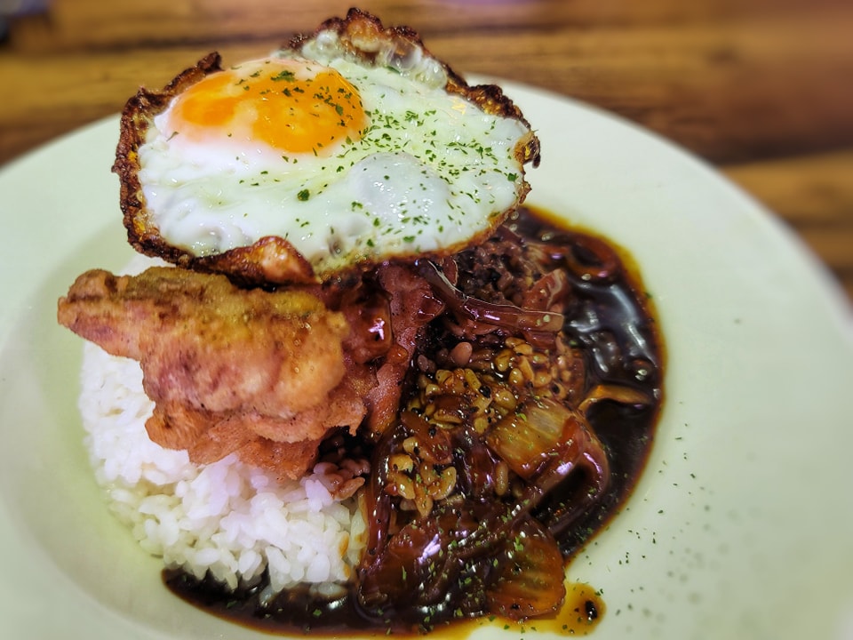 Nottingham - 係正喎，A餐黑椒雞扒飯配燶邊蛋，仲要包凍飲，都只係£9.9 不過如果有得加錢轉雙蛋或三蛋就仲正🤤 1998 cafe ...