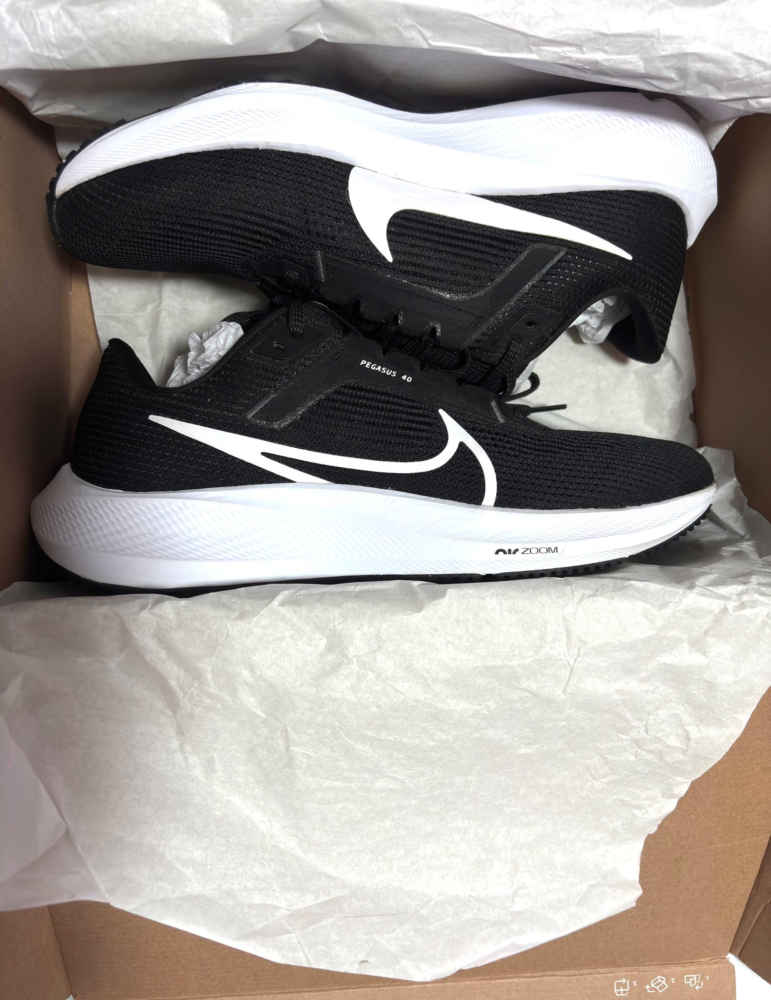 出售商品Nike Air Zoom Pegasus 40 慢跑鞋小飛馬【尺寸】US 27.5cm 