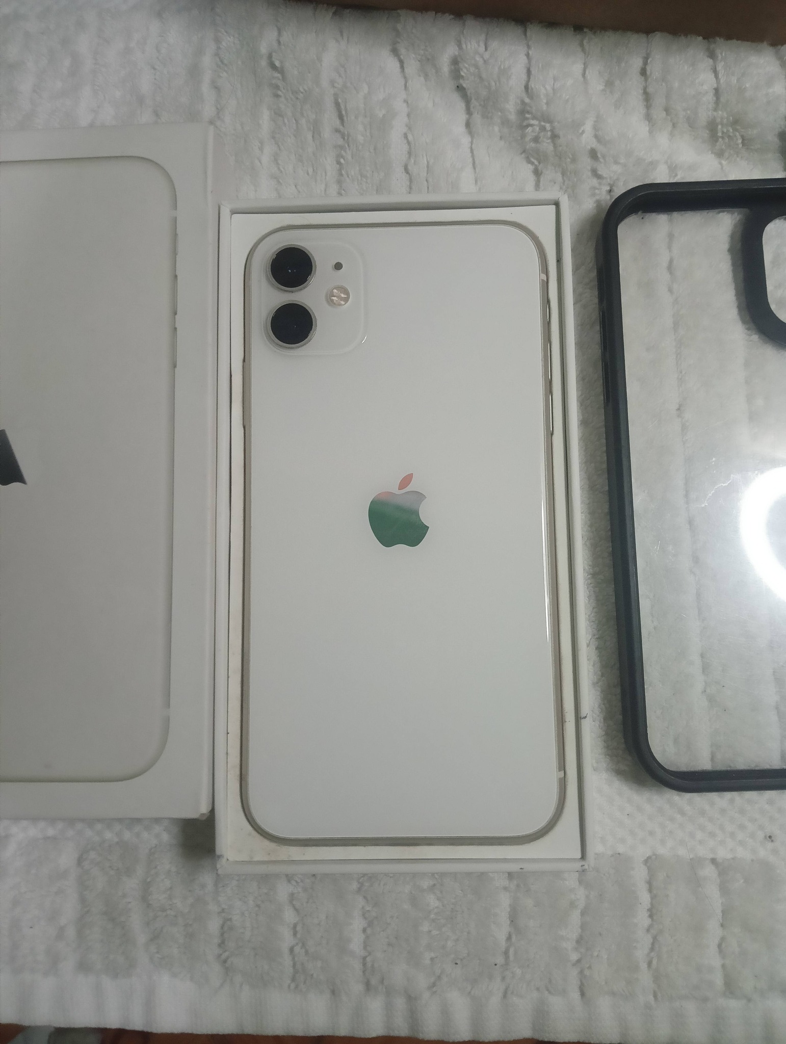 iPhone 11 64GB ホワイト SIMフリー⚠️Face ID不良 IPHONE 11 64GB📱