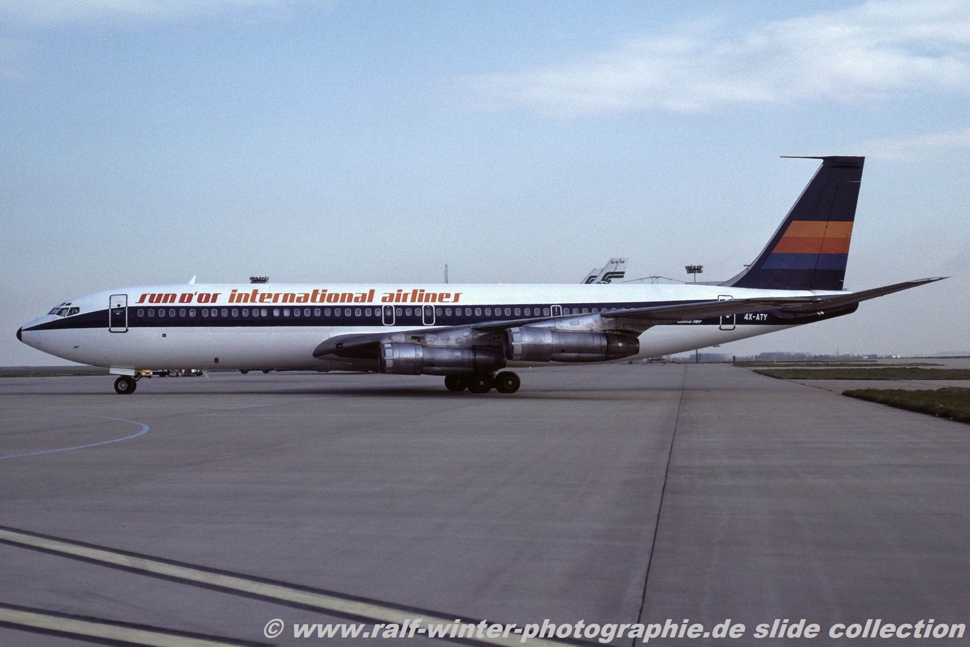 ❤︎ 専用 ❤︎ El Al 4X-ATR Boeing 707-358B old titles @ ORY in June 1984 - photo CL