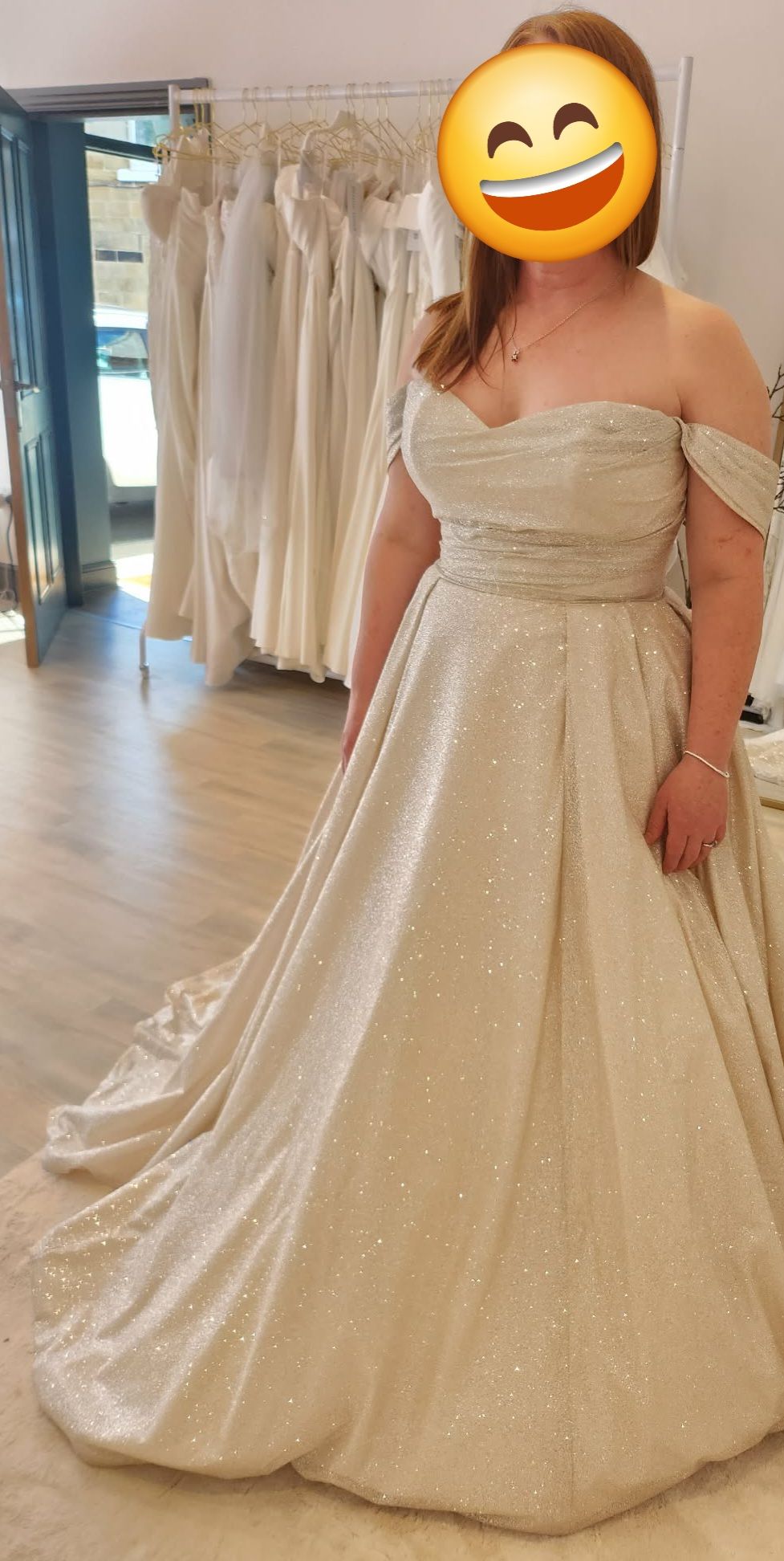 Has anyone worn a champagne dress? If so, can you share a picture please?